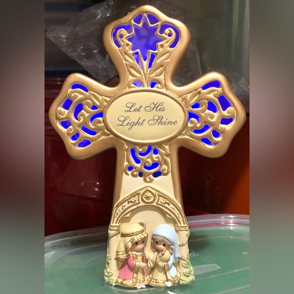 Precious Moments LED Musical Cross